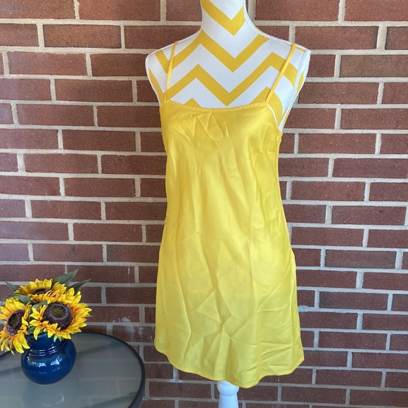 Tommy Hilfiger Sunshine Yellow Lace Dress - Picture 9 of 14